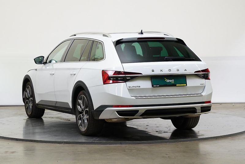 Škoda Superb - fotka 7 z 27