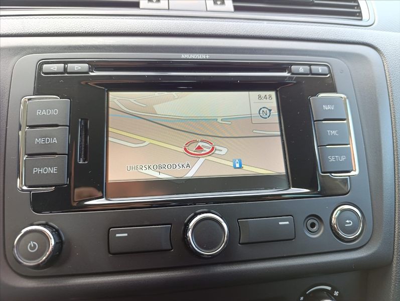 Škoda Rapid 1,2 TSi Aut.klima Navigace - fotka 17 z 38