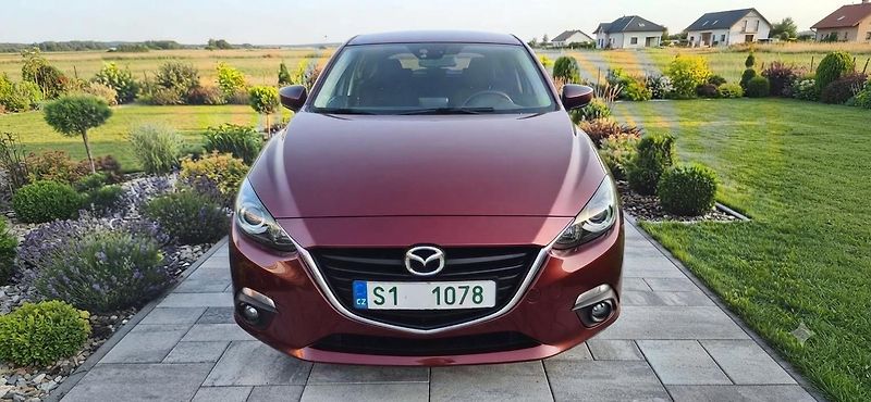 Mazda 2 1.5 66 KW výbava - fotka 9 z 16