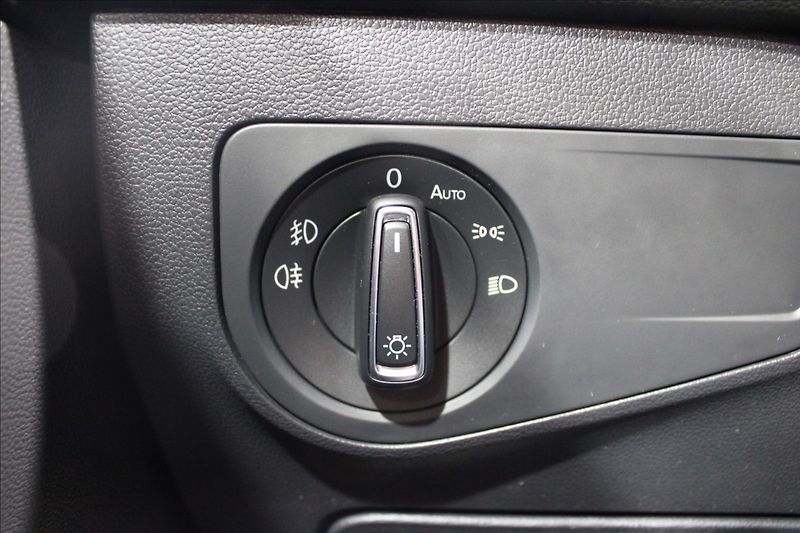 Volkswagen Tiguan Allspace 2,0 TSI ALL 4M DSG R-line - fotka 15 z 33
