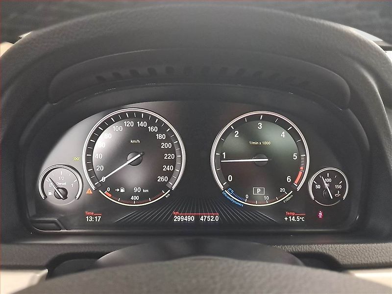 BMW Řada 5 (2014) 520d GT, Automat, Kůže, Navi - fotka 11 z 18