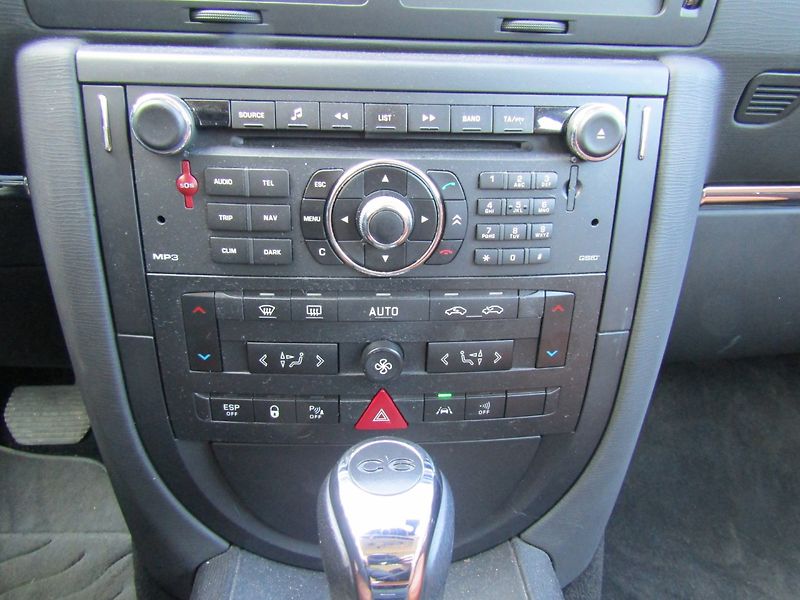 Citroën C6 (2008) 2.7 TDI AUTOMAT 1.MAJITEL - fotka 32 z 38