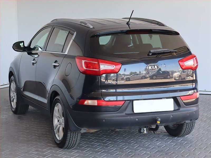Kia Sportage (2011) 2.0 CRDi, 4X4, Tempomat - fotka 4 z 23