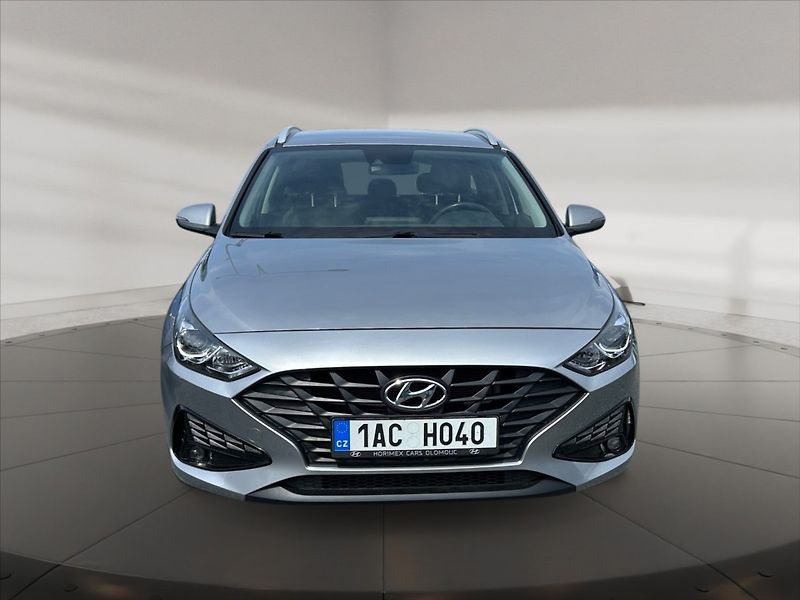 Hyundai i30 1,0 TGDI 120 Comfort - fotka 2 z 11