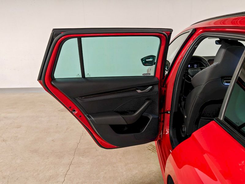 Škoda Octavia (2025) 1.5 TSI 110 kW DSG Sportline - fotka 24 z 31