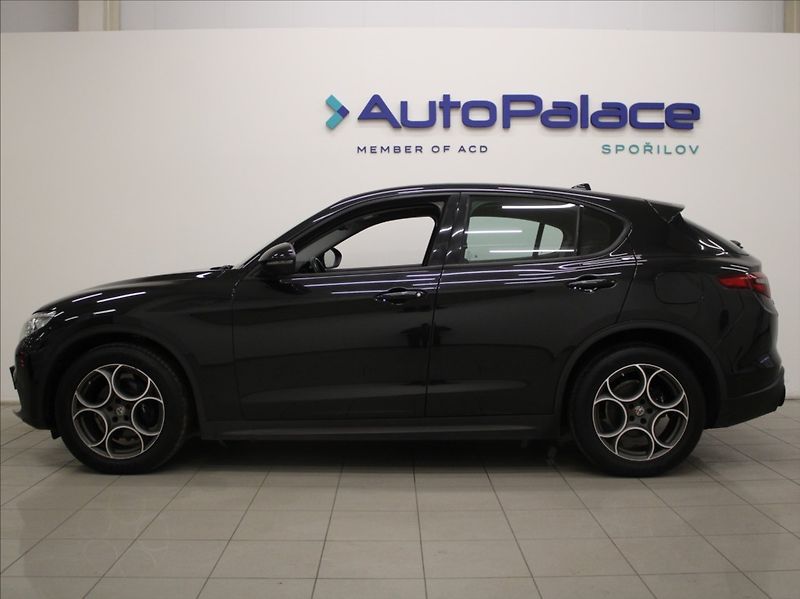 Alfa Romeo Stelvio 2,2 JTD 140kW Q4 Akční CENA! - fotka 5 z 25