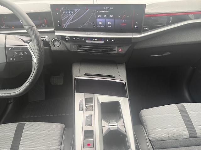 Opel Grandland (2025) GS Hybrid 1.2 TURBO eDCT6 145k - fotka 11 z 16