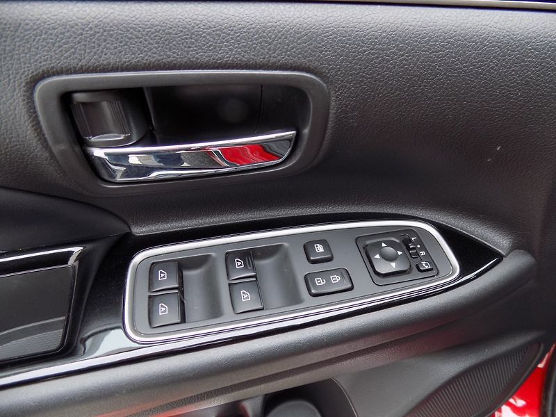 Mitsubishi Outlander (2021) 2.4 PHEV/4WD/1.Maj./LED/ - fotka 21 z 42