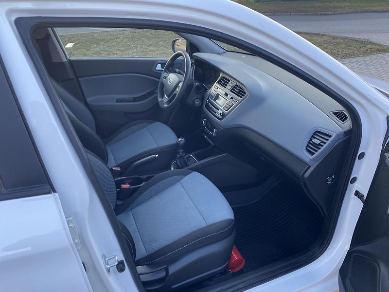 Hyundai i20 1.2i SELECT, NAJ.116TIS.KM!! - fotka 26 z 39