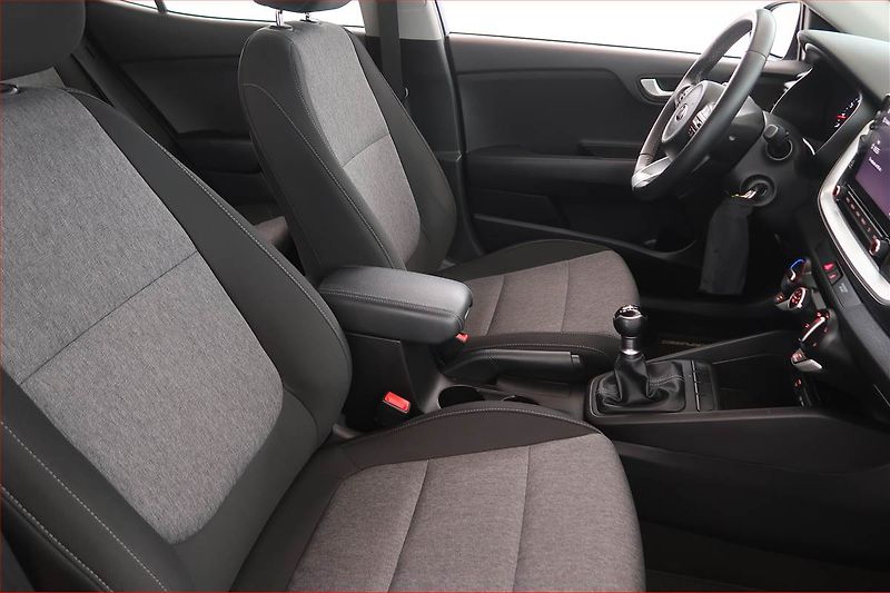 Kia Stonic (2021) 1.2 DPI, Serv.kniha, Tempomat - fotka 9 z 15