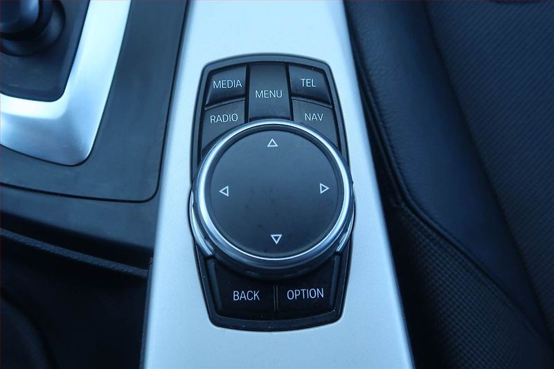 BMW Řada 3 (2015) 320 d xDrive, 4X4, Automat - fotka 22 z 24