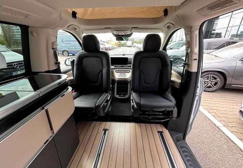 Mercedes-Benz Marco Polo.