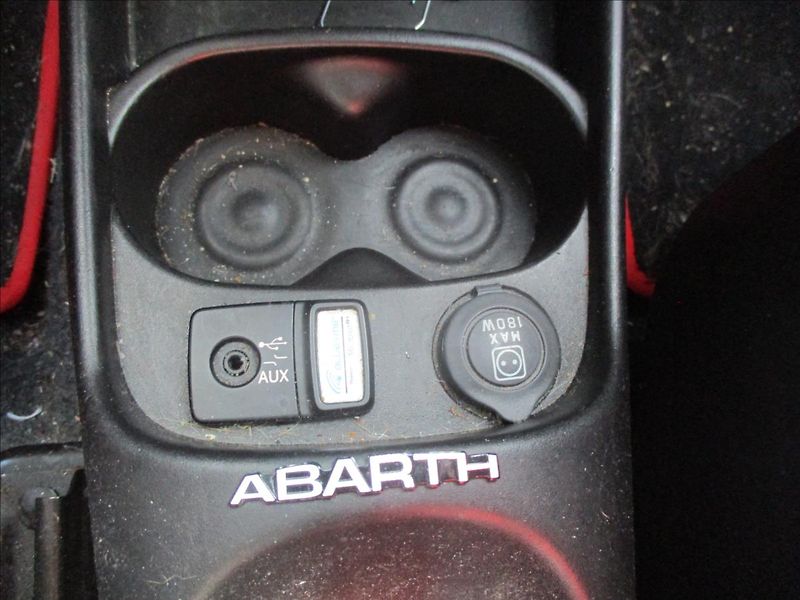 Fiat 500 1,4 T-Jet M 99kw ABARTH TOP - fotka 23 z 26