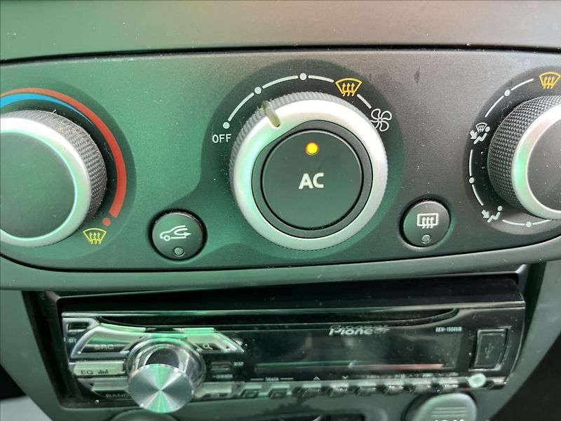 Renault Mégane 1,6 i KLIMA SERVIS STK 2/2027 - fotka 18 z 35