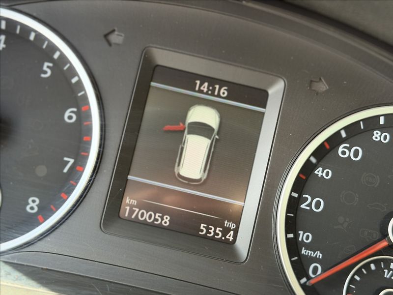 Volkswagen Tiguan 1,4 TSI PANORAMA, LED, BIXENON - fotka 15 z 36
