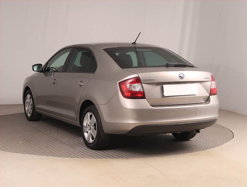 Škoda Rapid (2018) Ambition Plus 1.0 TSI - fotka 4 z 15