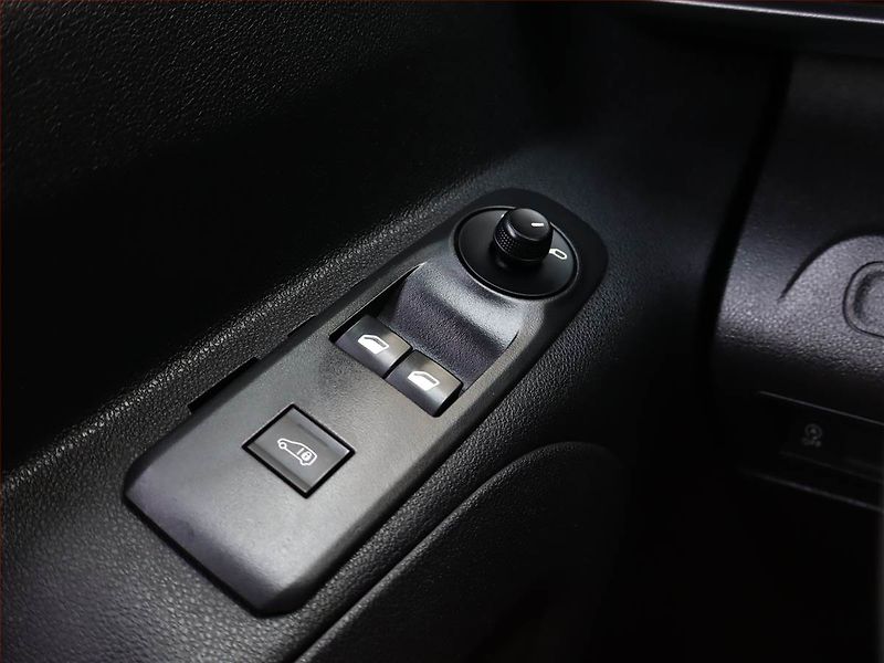 Citroën Berlingo (2018) Maxi 1.6 BlueHDi, 3Místa, ČR - fotka 14 z 14