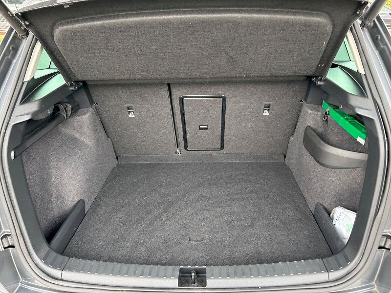 Škoda Karoq (2025) Top Selection 1.5 TSI DSG - fotka 16 z 32