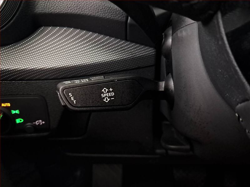 Audi Q2 (2018) sport 2.0 TFSI - fotka 17 z 19