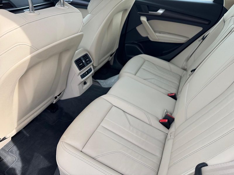 Audi Q5 (2023) S-LINE 45TFSI 195kW QUATTRO CZ - fotka 8 z 11
