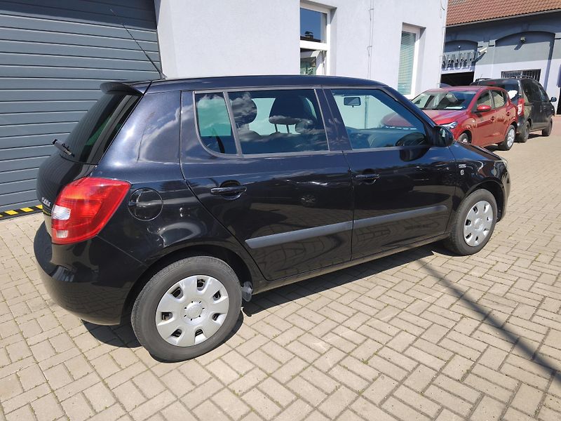 Škoda Fabia (2011) II. 1,2 TSi 63kW - fotka 4 z 26