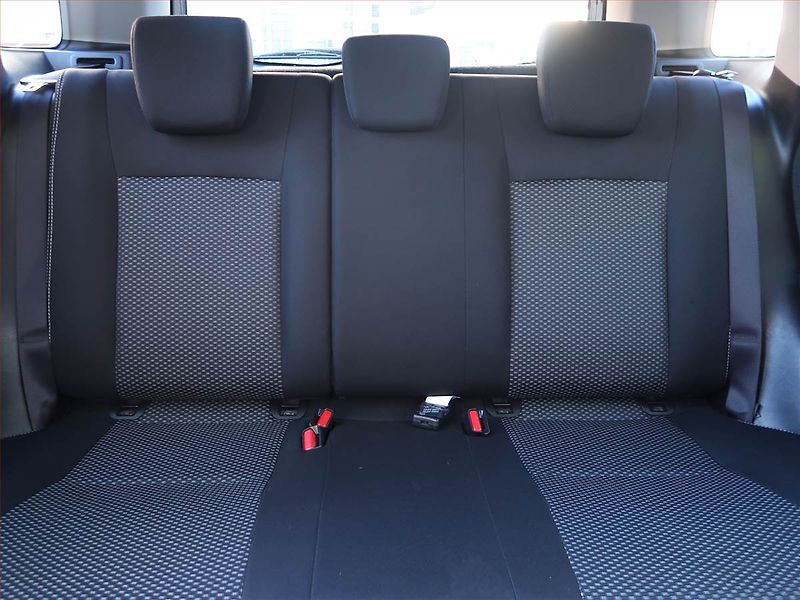 Suzuki Vitara (2017) 1.6 VVT, 4X4, Serv.kniha - fotka 10 z 16