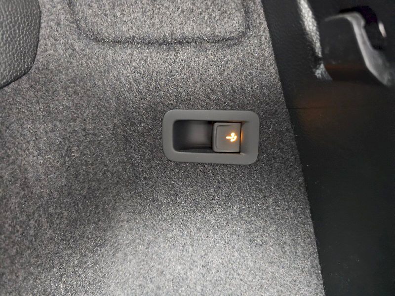 Škoda Karoq (2025) 2.0TDi 4X4 DSG SPORTLINE WEBAS - fotka 29 z 32