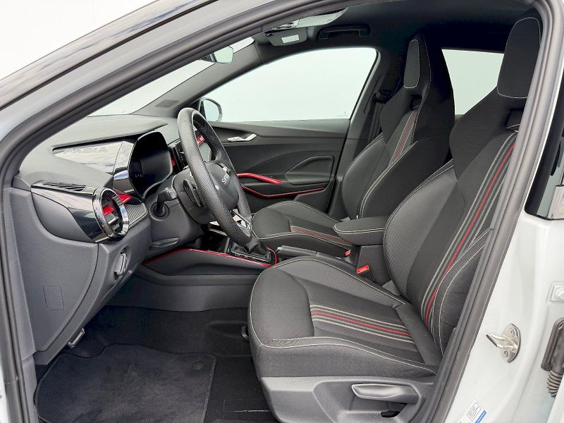 Škoda Fabia (2025) 1.0TSI 85KW DSG Monte Carlo - fotka 5 z 35