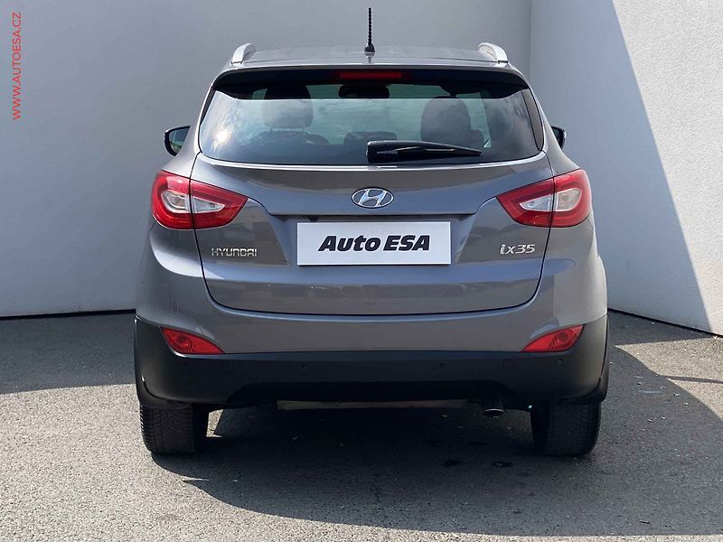 Hyundai ix35 (2014) 2.0 GDi, Trend, kamera, bixen - fotka 5 z 16