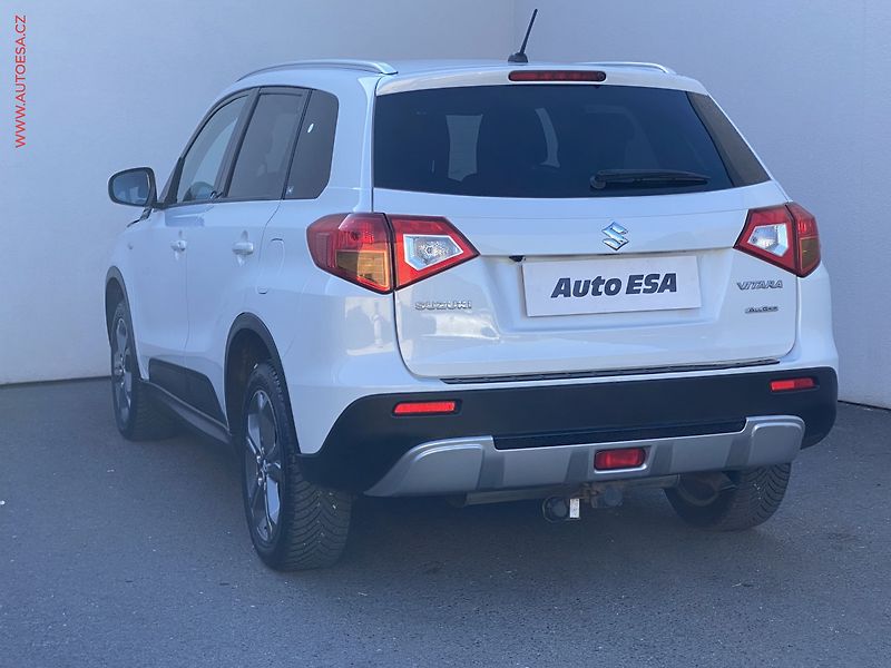 Suzuki Vitara (2015) 1.6 DDiS AllGrip, Premium, AC - fotka 6 z 19