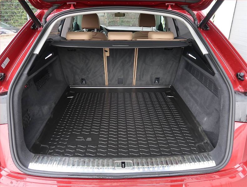 Audi Q8 (2021) 50 TDI - fotka 14 z 24