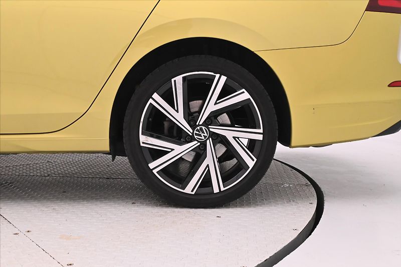 Volkswagen Golf 2,0 TDI 110 kW Life Záruka až - fotka 32 z 32