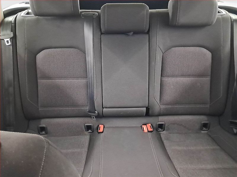 Volkswagen Passat (2016) 2.0 TDI, Automat, Navi - fotka 10 z 22