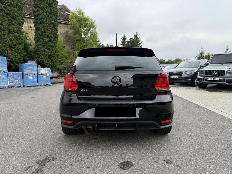 Volkswagen Polo V 1.8 GTI 141 kW - fotka 5 z 21