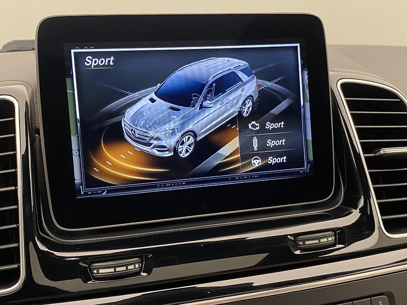 Mercedes-Benz GLE 43 AMG 4MATIC AUT  - fotka 45 z 67