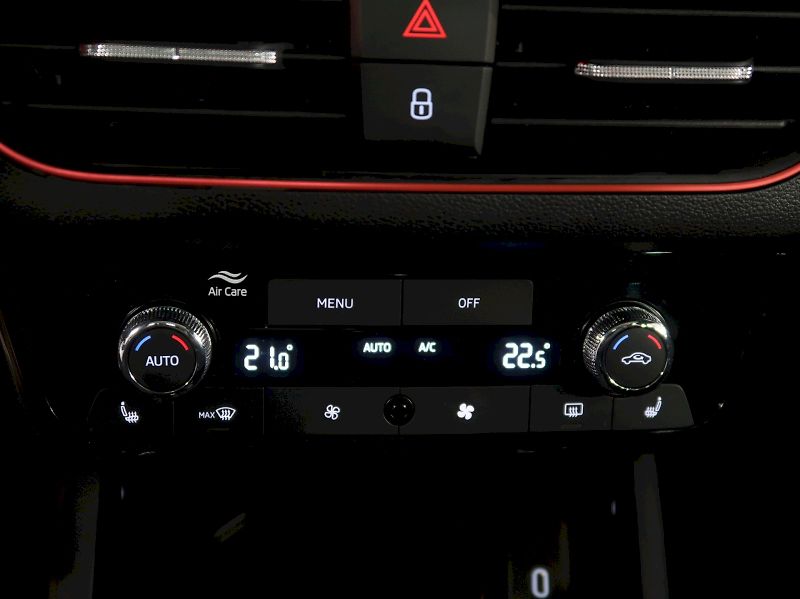 Škoda Scala (2025) MONTE CARLO 1.5TSI 110KW DSG P - fotka 30 z 39