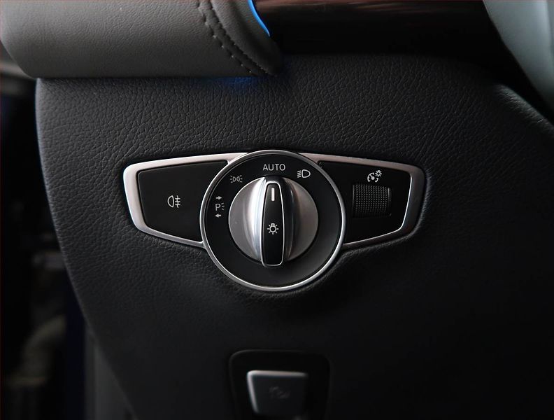 Mercedes-Benz EQC (2021) 400 4MATIC, SoH 95% - fotka 31 z 34