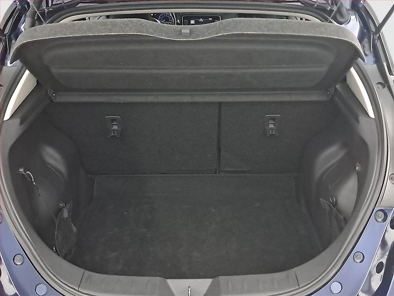 Nissan Leaf (2022) 40 kWh, SoH 89%, Automat - fotka 14 z 19