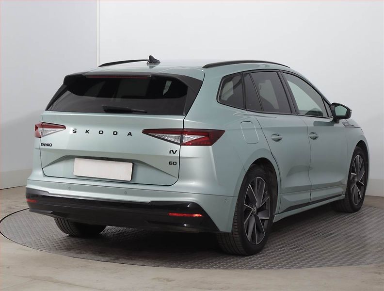 Škoda Enyaq (2023) Sportline iV 60 (62 kWh) - fotka 5 z 22