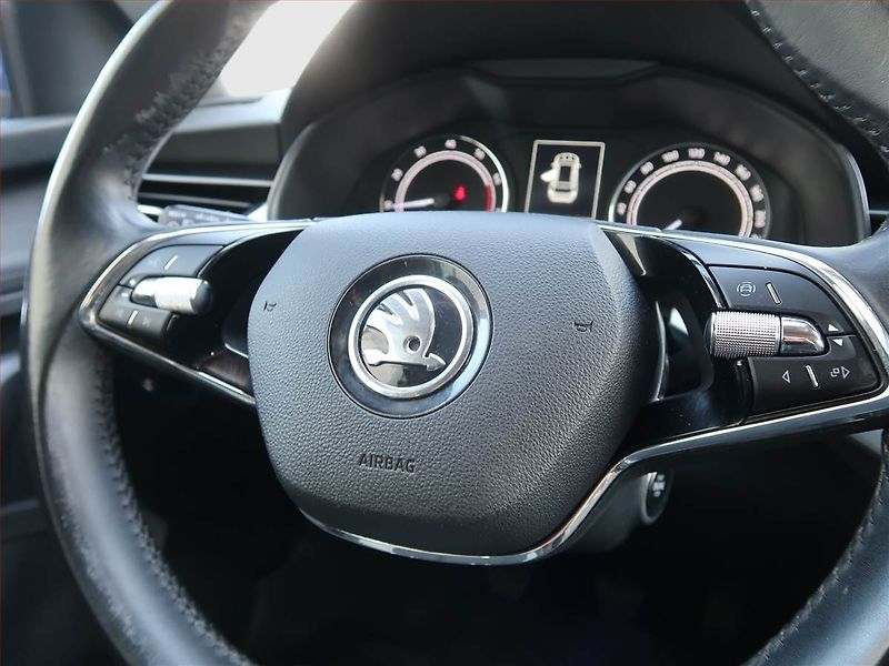Škoda Kamiq (2021) Ambition 1.0 TSI, Tempomat - fotka 19 z 19