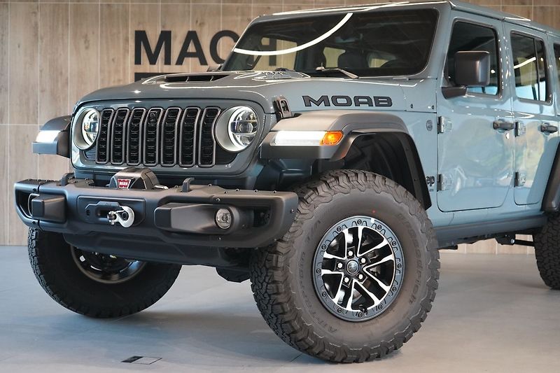 Jeep Wrangler (2026) MOAB 392 V8 - fotka 2 z 47