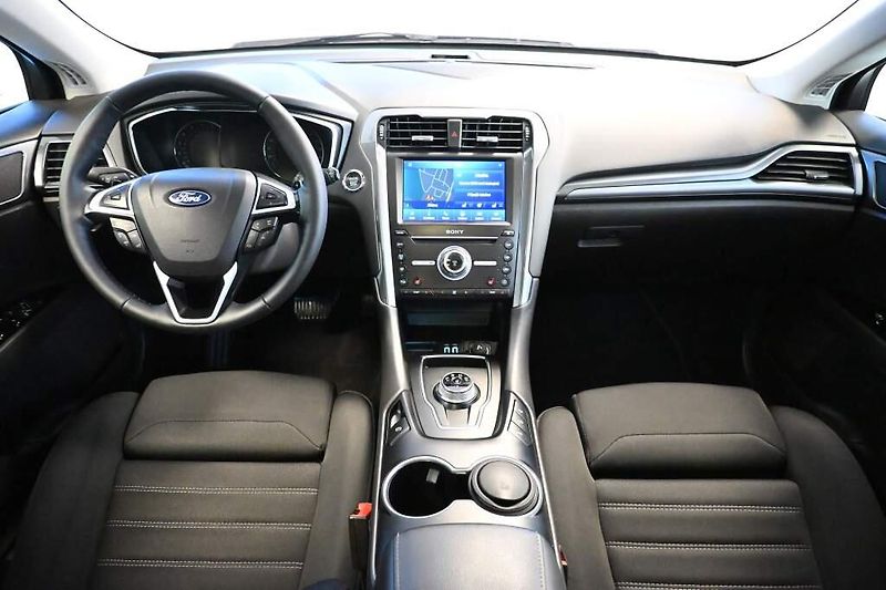 Ford Mondeo (2022) 2.0 LED SONY Tažné Kamera 8AT - fotka 12 z 37
