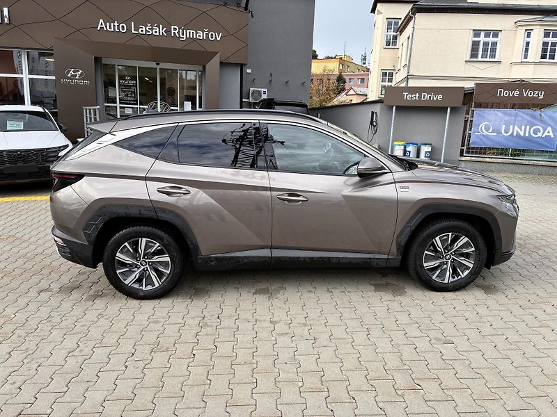 Hyundai Tucson 1.6T-GDi 110kW SMART AUTOMAT - fotka 8 z 31
