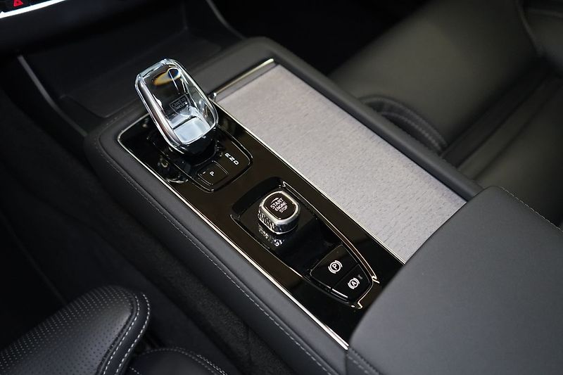 Volvo XC90 B5 PLUS Bright, Vzduch, 360° - fotka 40 z 50