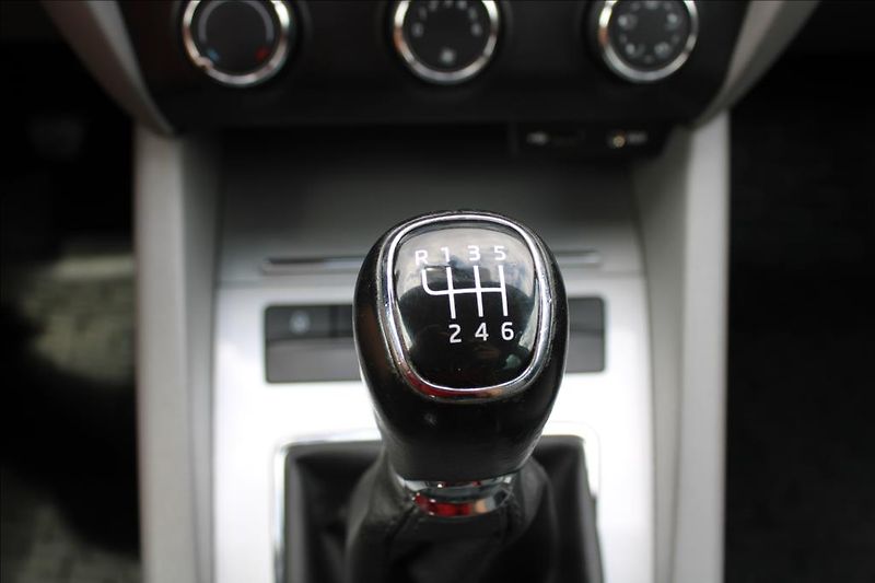Škoda Octavia 1,4 TSi  1.maj., ČR, CNG, TOP - fotka 18 z 25