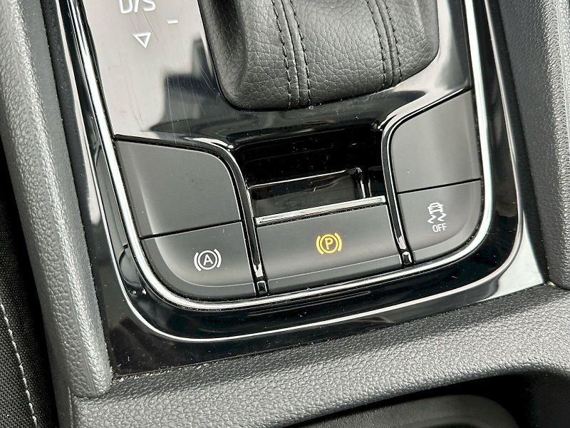 Škoda Karoq (2024) DSG 1.5TSI 110kW Selection Fre - fotka 21 z 31