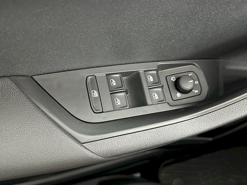 Škoda Karoq (2024) DSG 1.5TSI 110kW Selection Fre - fotka 25 z 31