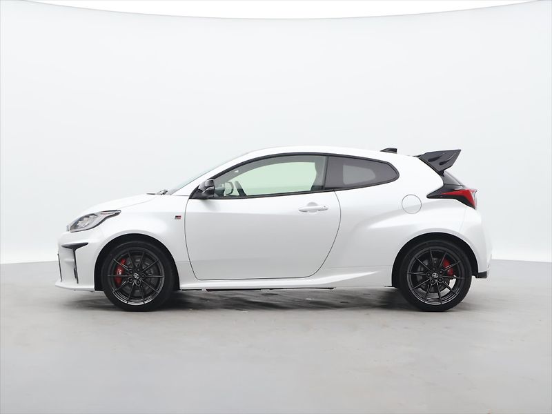 Toyota Yaris 1,6 Turbo AWD GR Four Circuit - fotka 4 z 25