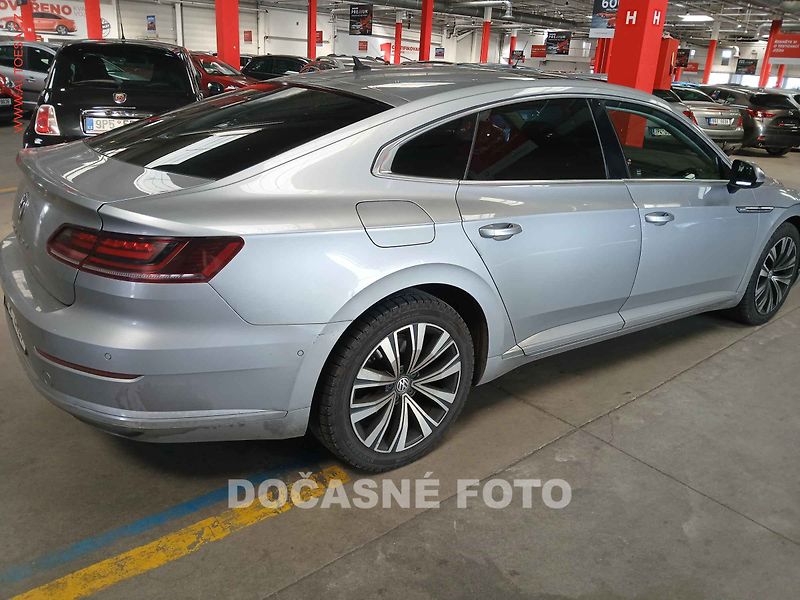 Volkswagen Arteon (2019) 2.0TDi, Elegance, LED - fotka 2 z 3