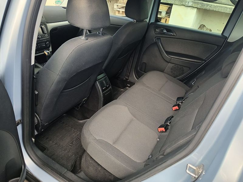 Škoda Yeti 2.0 TDI - fotka 17 z 21